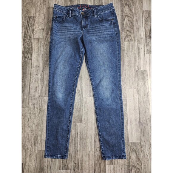 (3/$35) ELLE Jeans Womens 10 Blue Medium Wash Mid Rise Skinny Stretch Straight - Picture 1 of 11